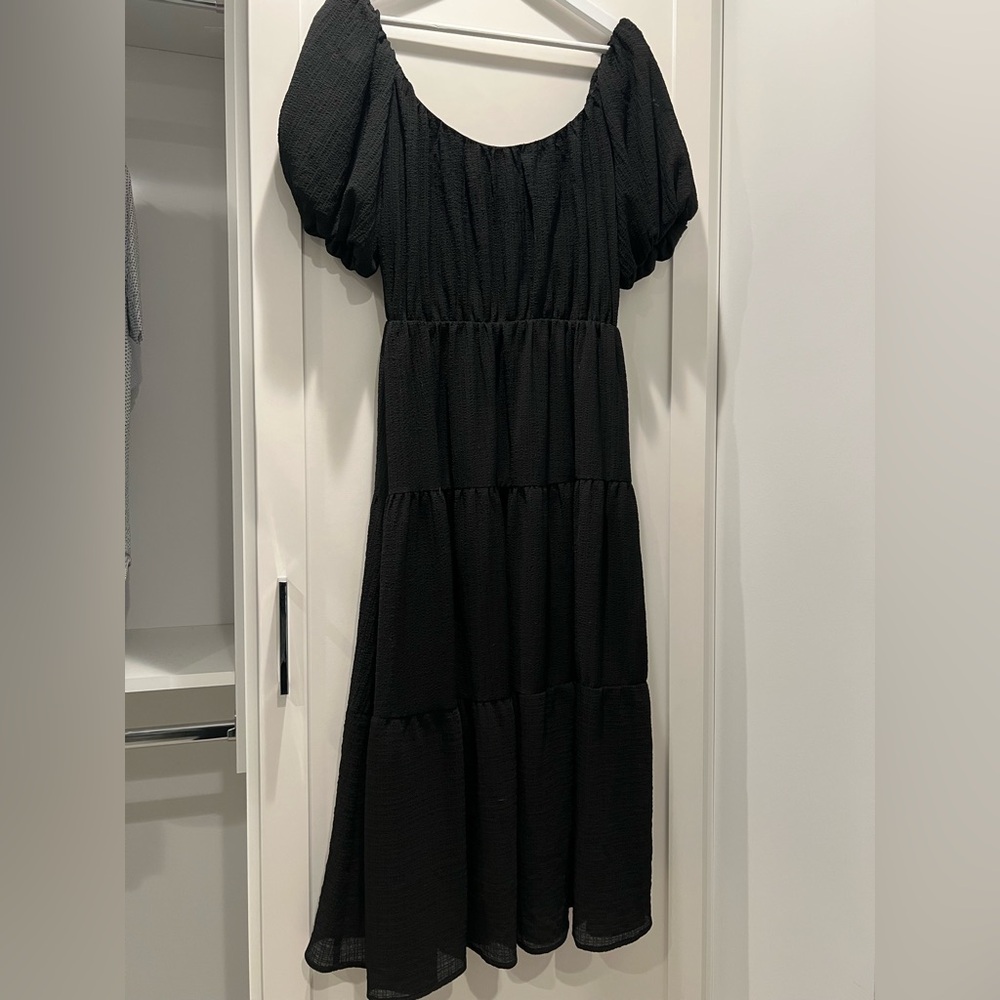 Astr The Label Black Smocked Tiered Midi Dress ( Size M)